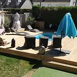 La Sérénité Balinaise, Et Sdb Privée, Jardin , Piscine En Saison, Près De Chantilly, Parc Astérix Et Cdg Et Paris En 20'