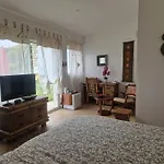 Habitación en casa particular La Sérénité Balinaise, Et Sdb Privée, Jardin , Piscine En Saison, Près De Chantilly, Parc Astérix Et Cdg Et Paris En 20' Orry-La-Ville
