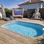 La Serenite Balinaise, Et Sdb Privee, Jardin , Piscine En Saison, Pres De Chantilly, Parc Asterix Et Cdg Et Paris En 20' * Orry-la-Ville