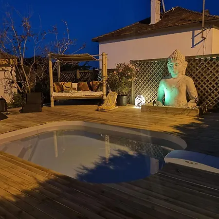홈스테이 La Serenite Balinaise, Et Sdb Privee, Jardin , Piscine Et Jacuzzi En Saison, Pres De Chantilly, Parc Asterix Et Cdg Et Paris En 20'