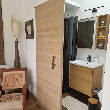 La Serenite Balinaise, Et Sdb Privee, Jardin , Piscine Et Jacuzzi En Saison, Pres De Chantilly, Parc Asterix Et Cdg Et Paris En 20' Homestay Orry-La-Ville