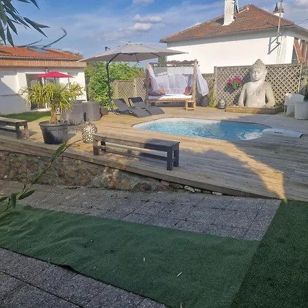 La Serenite Balinaise, Et Sdb Privee, Jardin , Piscine En Saison, Pres De Chantilly, Parc Asterix Et Cdg Et Paris En 20' Homestay szállás Orry-la-Ville